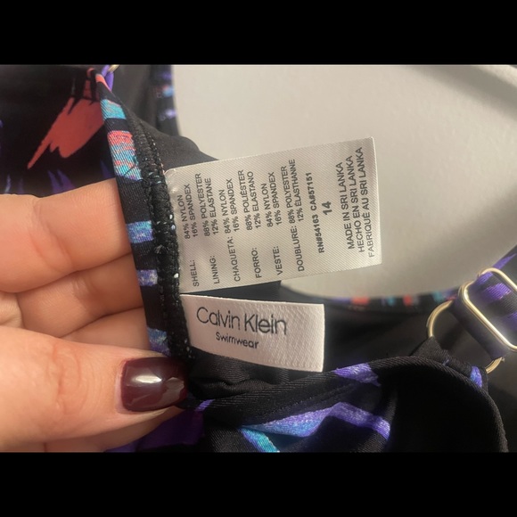 Calvin Klein womens onepiece swimsuit - Picture 2 of 4